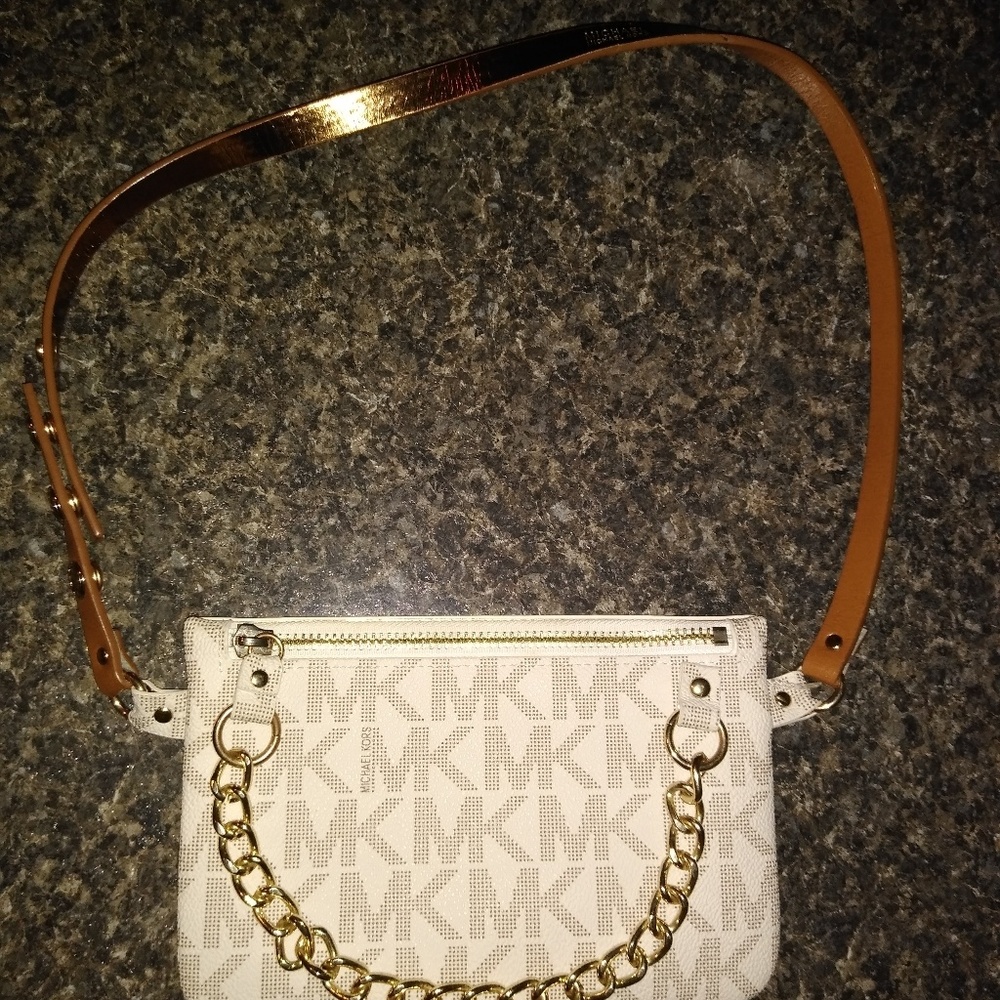 Michael Kors Fanny Pack Pull Chain Signature Belt